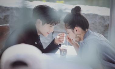 探索奇妙世界,来多功能折叠婴儿床有哪些优缺点?选购的时候需要注意哪些问题?寻找答案!